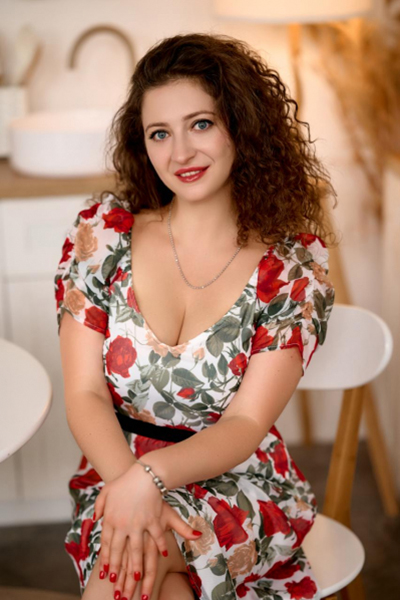 Olga 33 years old Ukraine Rovno, Ukrainian bride profile, ukrainianbridesint.com