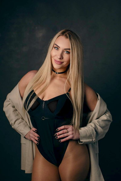 Kristina 38 years old Ukraine Kharkiv, Ukrainian bride profile, ukrainianbridesint.com