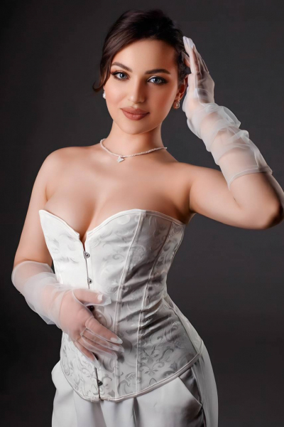 Yana 21 years old Ukraine Kyiv, Ukrainian bride profile, ukrainianbridesint.com