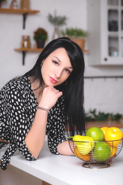 Alena 30 years old Ukraine Zaporozhye, Ukrainian bride profile, ukrainianbridesint.com